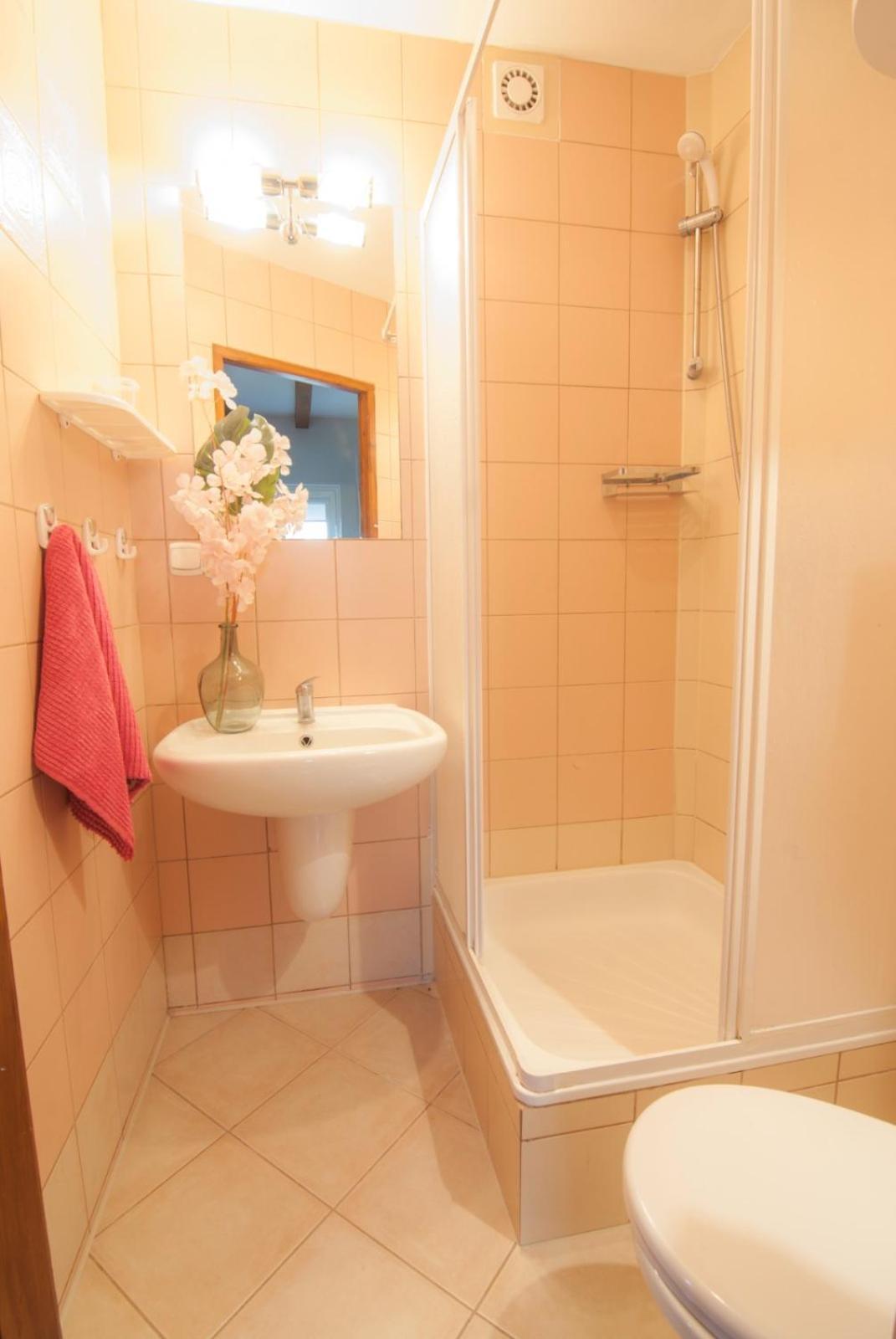 Wynajem Apartamentow I Pokoi. Ustronie Morskie Dış mekan fotoğraf