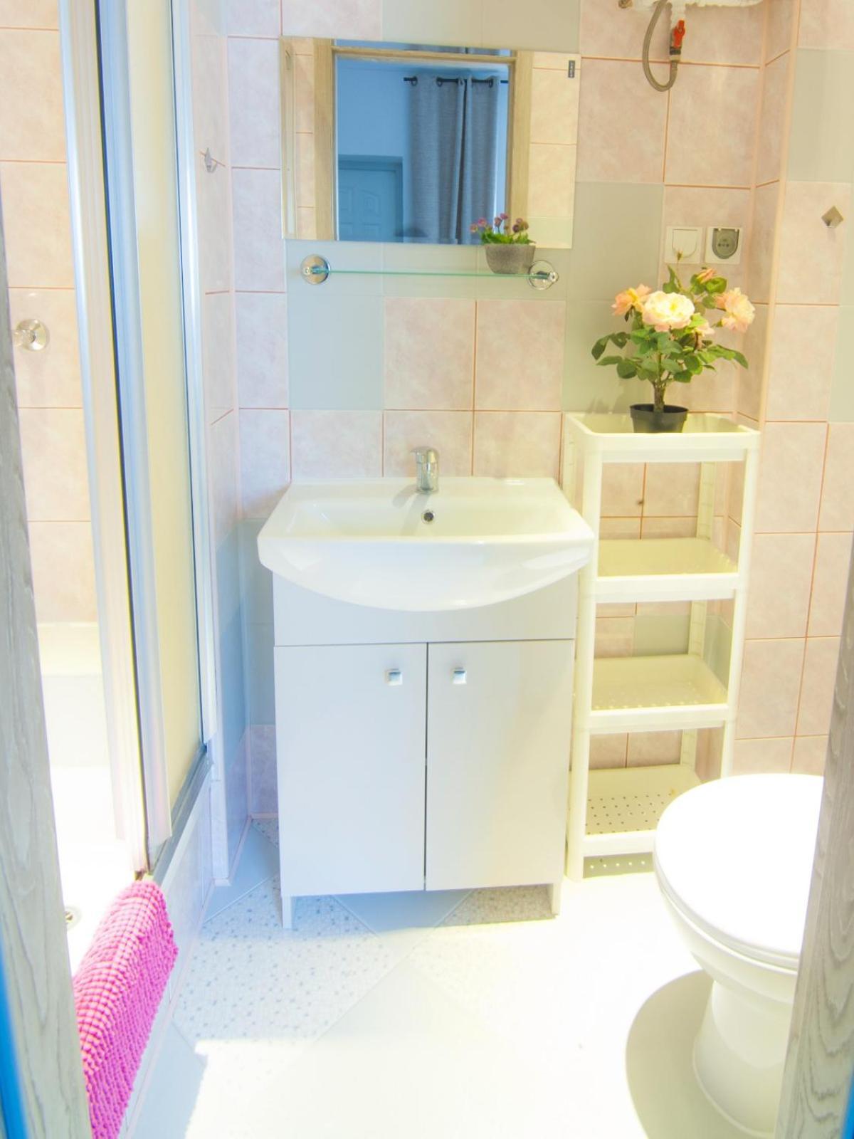 Wynajem Apartamentow I Pokoi. Ustronie Morskie Dış mekan fotoğraf